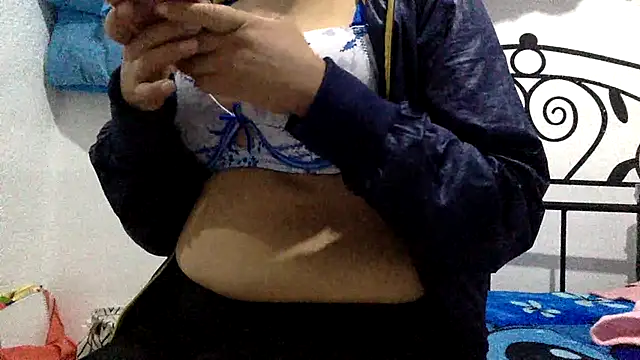 sharonlopez9611 online show from April 10, 3:45 am