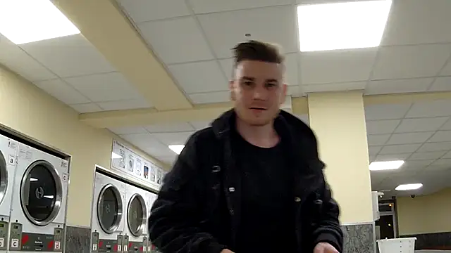 Snapshot of Foxtrott_242 chatting on February 26, 9:47 pm Foxtrott 242 online show from February 26, 9:47 pm