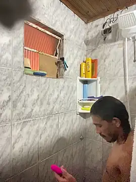 Snapshot of Mineirinho043 chatting on April 22, 1:01 pm Mineirinho043 online show from April 22, 1:01 pm