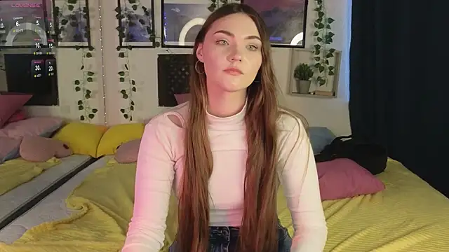 Snapshot of Kira_Jin chatting on February 19, 9:06 am Kira Jin online show from February 19, 9:06 am