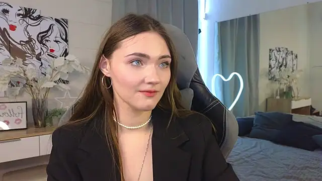 Snapshot of Kira_Jin chatting on March 4, 8:35 am Kira Jin online show from March 4, 8:35 am