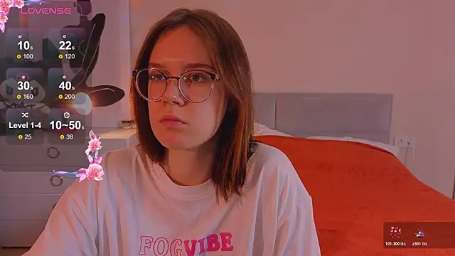 Mia Luw online show from October 17, 4:20 pm