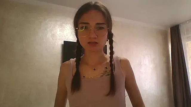 RoyalDessertt online show from October 13, 6:24 am