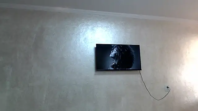 RoyalDessertt online show from December 1, 7:24 am