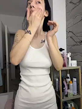 Snapshot of Celine_Roxelle chatting on February 10, 1:59 pm Celine Roxelle online show from February 10, 1:59 pm