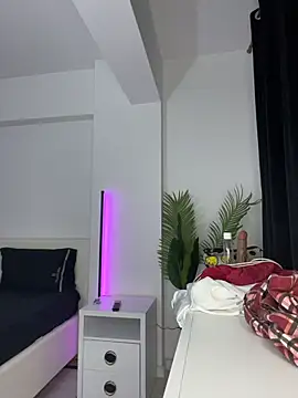 Snapshot of Celine_Roxelle chatting on February 15, 7:10 pm Celine Roxelle online show from February 15, 7:10 pm