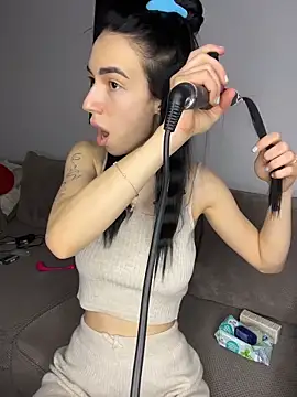 Snapshot of Celine_Roxelle chatting on March 2, 2:46 pm Celine Roxelle online show from March 2, 2:46 pm