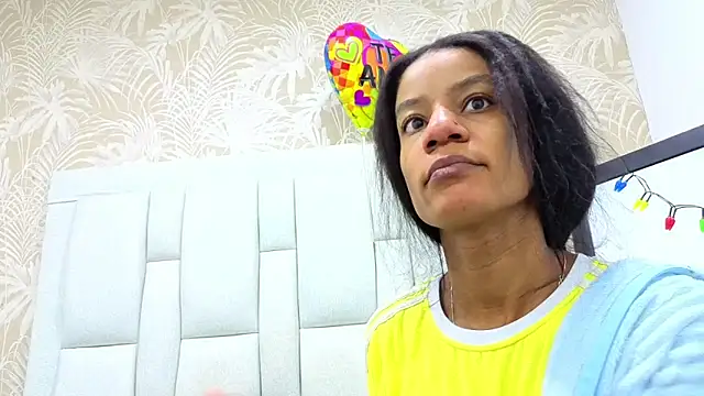 dafnnelewis online show from January 9, 11:24 am