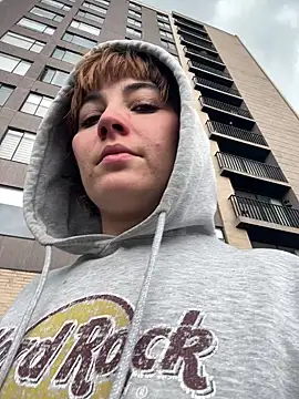 Maggie Geller online show from February 16, 5:53 pm