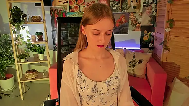 KiraMontoya online show from March 16, 12:34 am