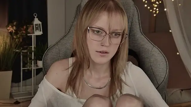 KiraMontoya online show from July 24, 3:04 am