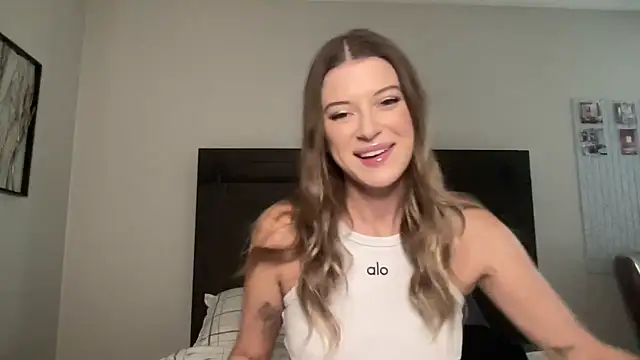 Snapshot of rileydepp chatting on December 3, 10:19 pm rileydepp online show from December 3, 10:19 pm