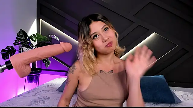 cloe palmer online show from February 8, 9:15 pm