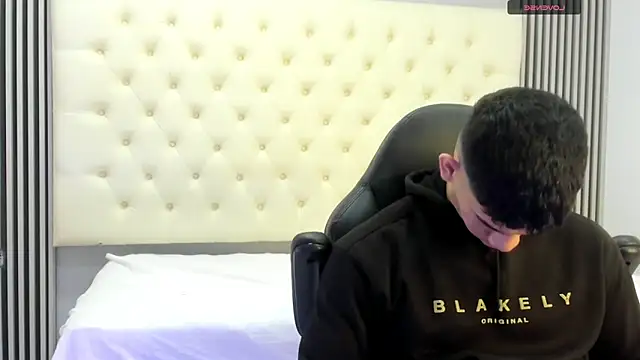 ANDRES STUD online show from March 9, 3:32 am