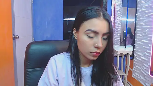 julieta fn online show from November 25, 2:28 pm