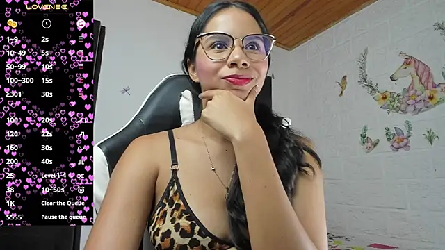 alisson hoffman05 online show from May 15, 11:12 pm