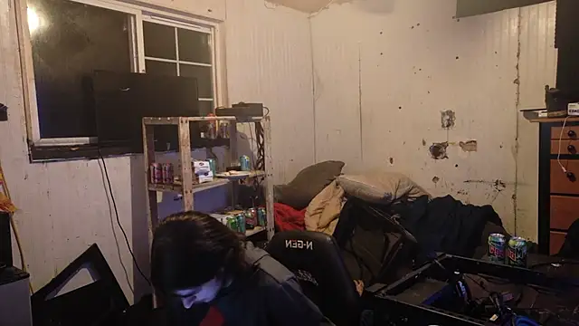 nuttyking2022 online show from November 21, 1:37 am