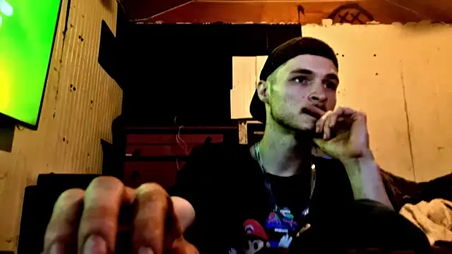 nuttyking2022 online show from April 1, 8:26 am