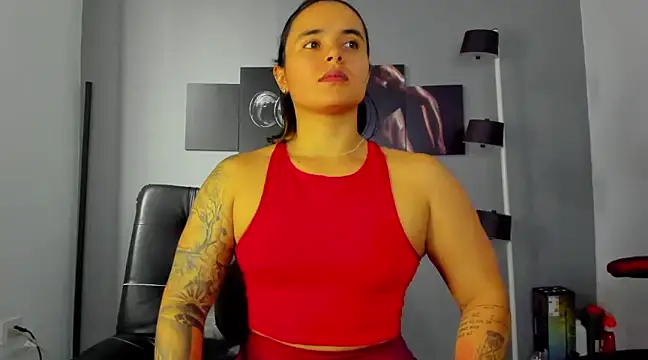 Snapshot of karlyjons12 chatting on February 19, 6:21 pm karlyjons12 online show from February 19, 6:21 pm