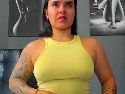 Snapshot of karlyjons12 chatting on November 19, 4:40 pm karlyjons12 online show from November 19, 4:40 pm