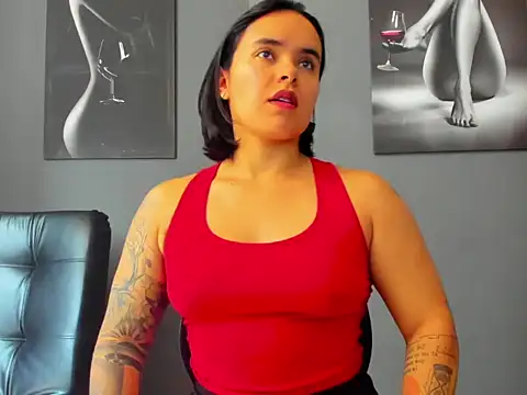 Snapshot of karlyjons12 chatting on December 19, 4:14 pm karlyjons12 online show from December 19, 4:14 pm