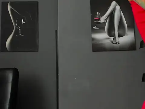 Snapshot of karlyjons12 chatting on January 8, 5:04 pm karlyjons12 online show from January 8, 5:04 pm