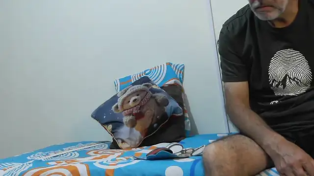 jeans and emma online show from March 12, 10:27 pm