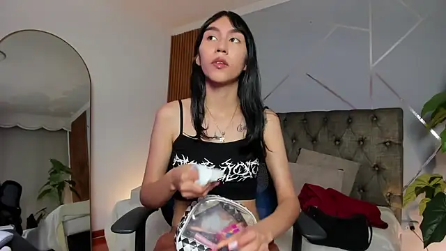 Miaa Lee7 online show from February 6, 9:29 pm