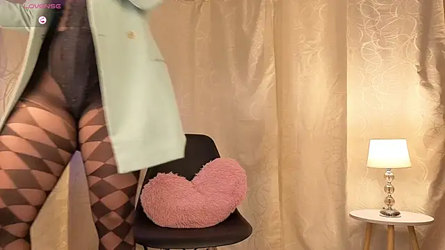 sophia dumont online show from October 20, 12:44 am