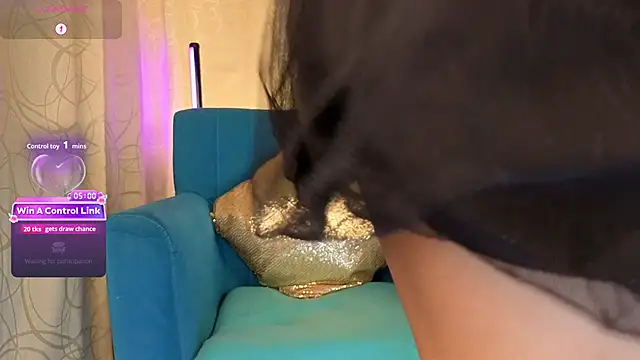 sophia dumont online show from January 8, 11:40 pm