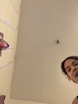 Snapshot of tastylolaaa chatting on October 18, 3:31 am tastylolaaa online show from October 18, 3:31 am