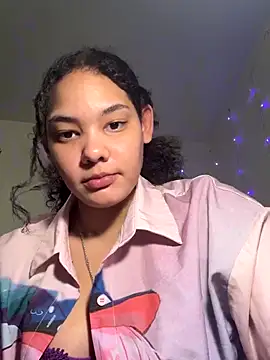 Snapshot of tastylolaaa chatting on November 10, 9:30 am tastylolaaa online show from November 10, 9:30 am