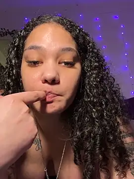 Snapshot of tastylolaaa chatting on March 18, 8:28 am tastylolaaa online show from March 18, 8:28 am