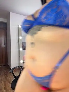 Snapshot of Madissonlove_1 chatting on October 19, 6:41 pm Madissonlove 1 online show from October 19, 6:41 pm