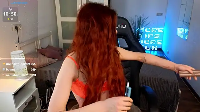 Katy diamond  online show from March 21, 8:39 am