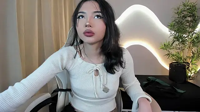 xamixa  online show from September 18, 1:02 pm