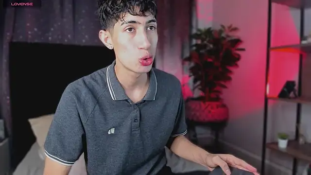 NovaaWheler online show from April 17, 11:35 am