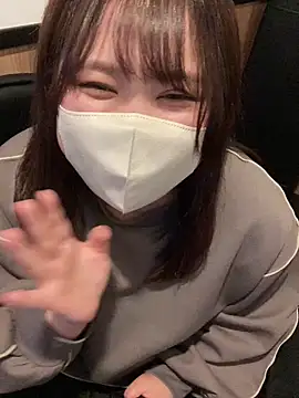 Snapshot of mitarashi_awww chatting on March 22, 4:47 pm mitarashi awww online show from March 22, 4:47 pm