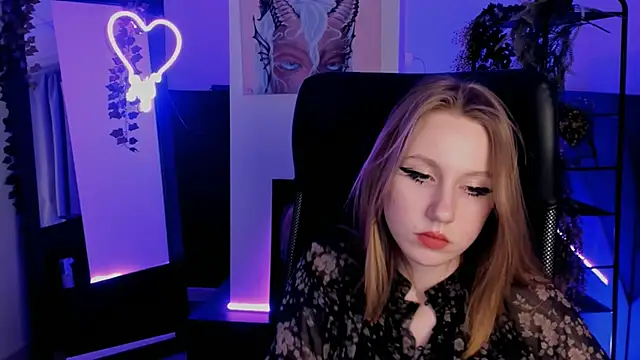 Snapshot of DariaTate chatting on February 23, 6:01 pm DariaTate online show from February 23, 6:01 pm
