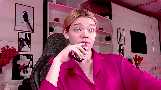 AdeleCartier online show from March 4, 2:49 am