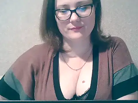 Snapshot of MerryLaCherry chatting on February 9, 2:49 am MerryLaCherry online show from February 9, 2:49 am