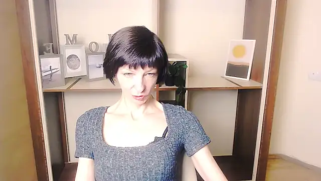  AngeliaFlow  online show from September 9, 6:35 am