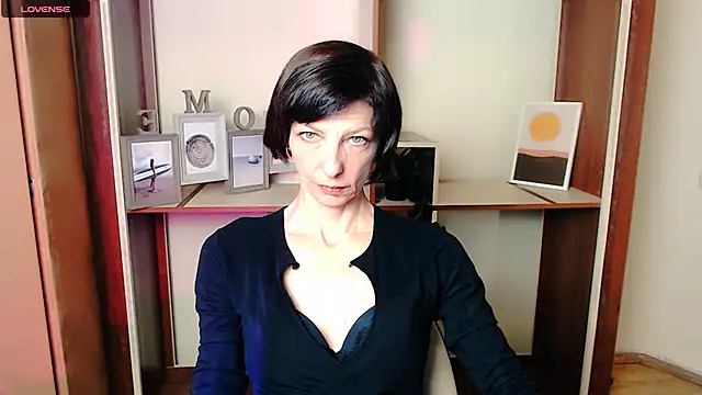  AngeliaFlow  online show from October 6, 8:56 am