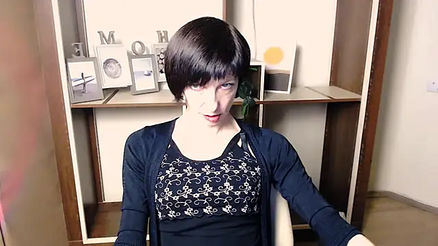  AngeliaFlow  online show from December 2, 7:47 am