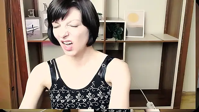  AngeliaFlow  online show from July 3, 8:54 am