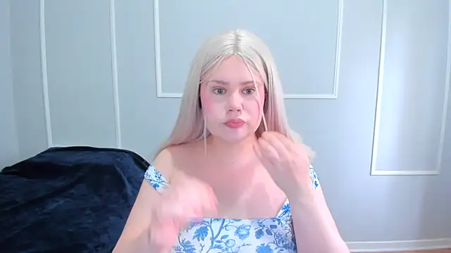 Snapshot of _leana_ chatting on October 23, 6:28 pm leana online show from October 23, 6:28 pm