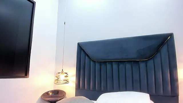 ZamiraGates online show from September 28, 4:18 am