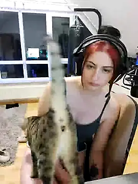 Gamergirl-Linela online show from February 17, 6:26 pm