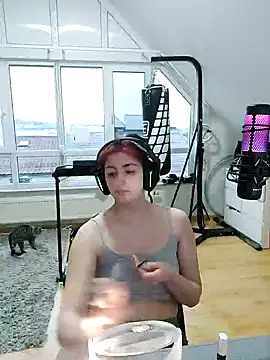 Gamergirl-Linela online show from March 14, 5:13 pm