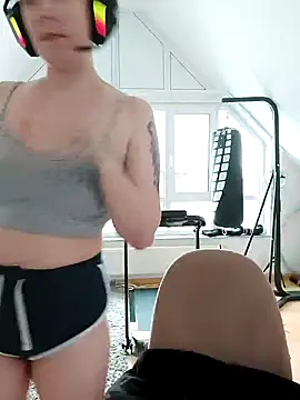 Gamergirl-Linela online show from March 21, 4:51 pm